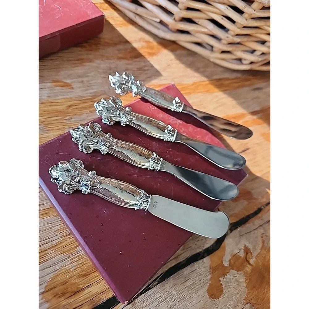 Set‎ 4 Stainless Steel Arthur Court Cheese Butter Spreaders Fleur-de-lis